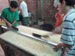 583_Cutting_Rice_Crackers